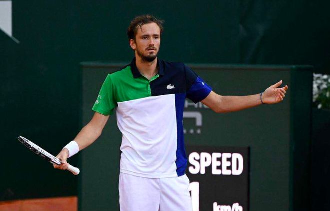 并配合字幕 并配合字幕