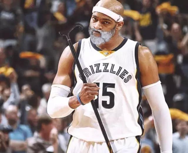 前锋强势登 前锋强势登